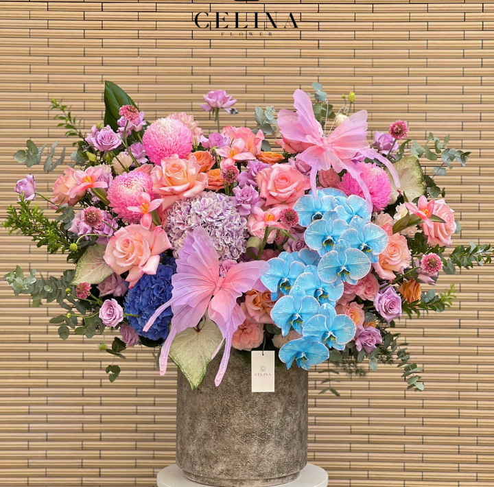 Giỏ hoa nhà Celina 