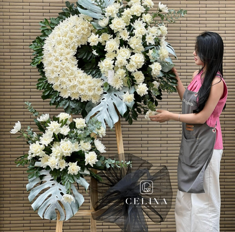 Kệ hoa chia buồn cúc lưới trắng